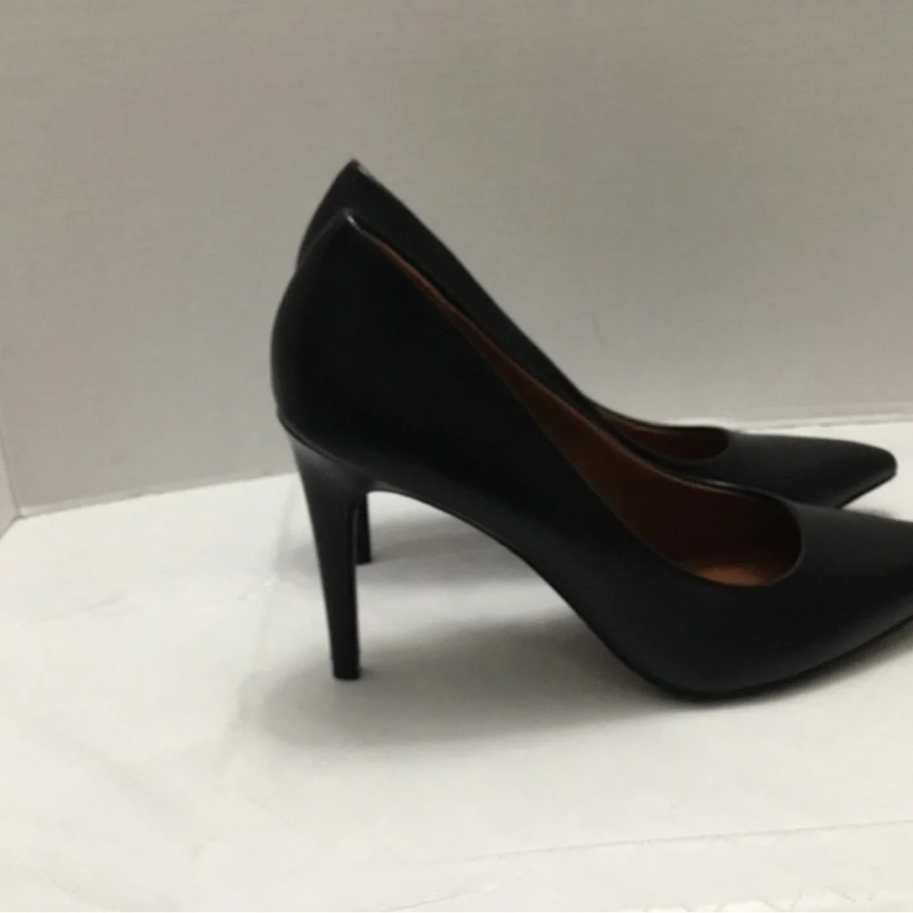 Christian Siriano Black Pointed-Toe Leather Heels